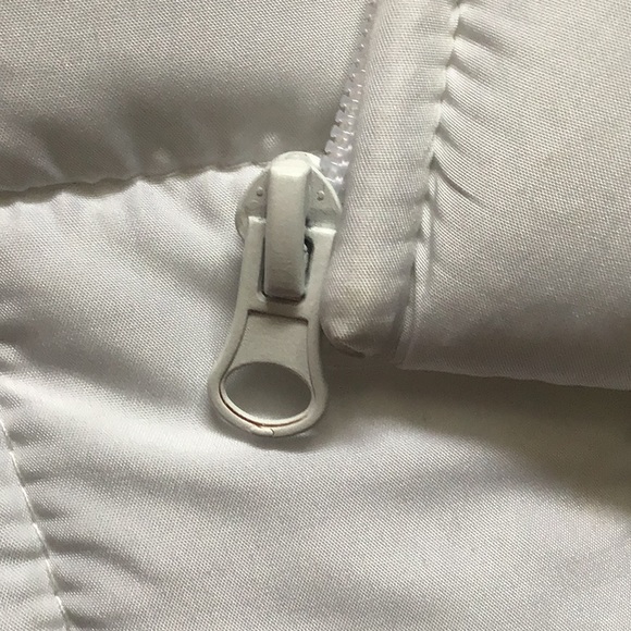 🥶White puffer coat🥶 - Picture 4 of 6